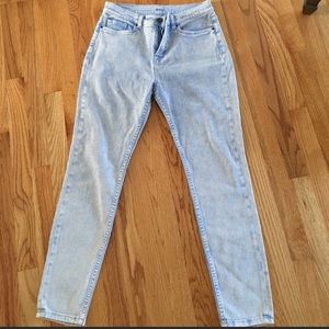 BDG jeans sz 29
